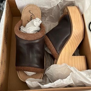 Freepeople clog sandals